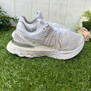 Nike React Infinity Run Flyknit 3 'White/gray size 6 preowned